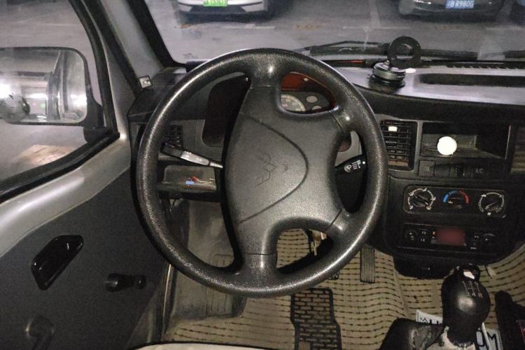 Used Wuling Zhiguang 2015 1.2L Practical LS-I Model Steering Wheel