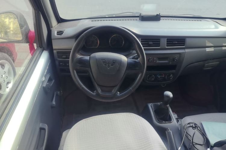 Used Wuling Zhiguang 2015 1.2L S Practical Model LSI Steering Wheel