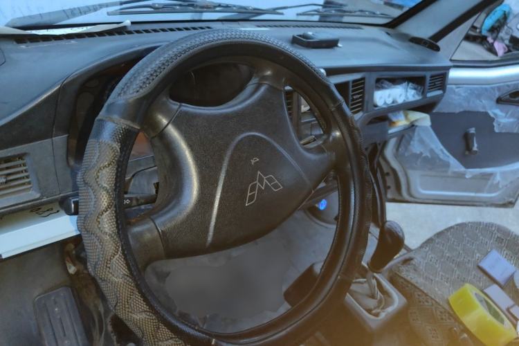 Used Wuling Zhiguang 2015 1.2L Practical LS-I Model Steering Wheel