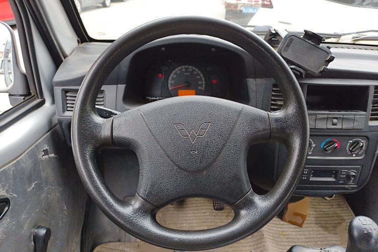 Used Wuling Zhiguang 2015 1.2L Practical LS-I Model Steering Wheel