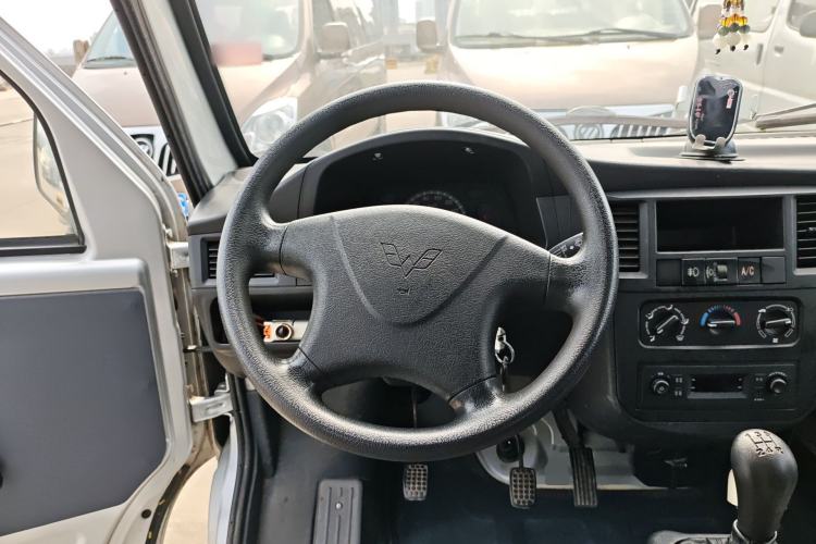 Used Wuling Zhiguang 2015 1.2L Practical LS-I Model Steering Wheel