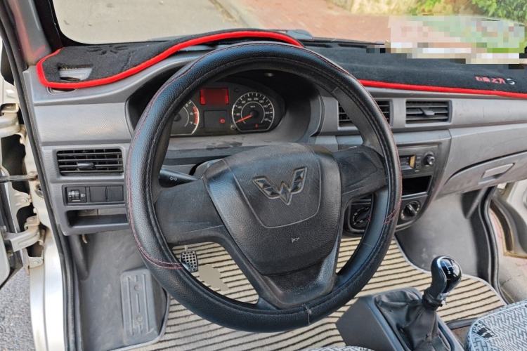Used Wuling Zhiguang 2015 1.2L Practical LS-I Model Steering Wheel