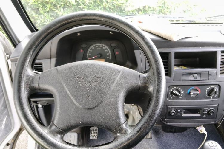 Used Wuling Zhiguang 2015 1.2L Practical LS-I Model Steering Wheel