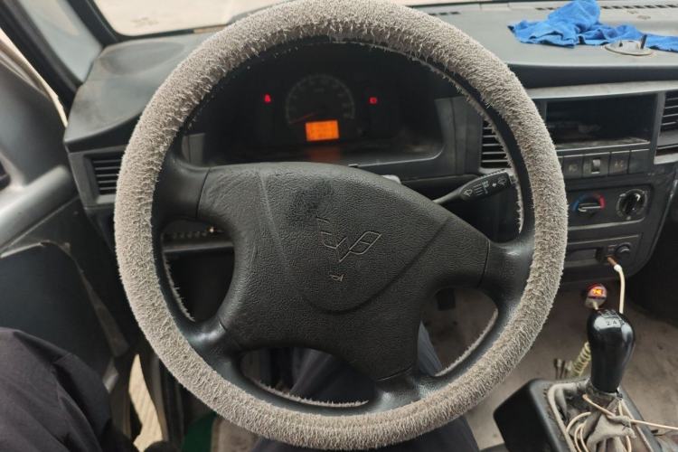 Used Wuling Zhiguang 2015 1.2L Practical LS-I Model Steering Wheel