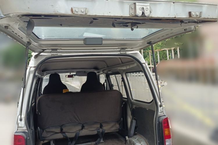 Used Wuling Zhiguang 2015 1.2L Practical LS-I Model Trunk