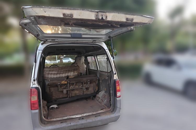 Used Wuling Zhiguang 2015 1.2L Practical LS-I Model Trunk
