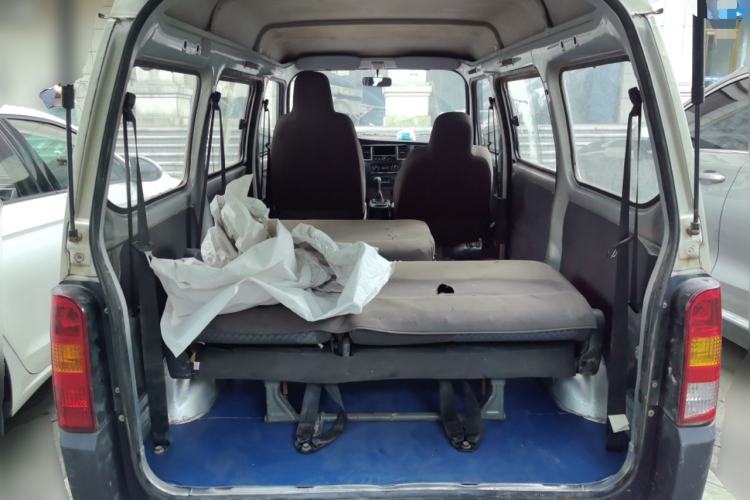 Used Wuling Zhiguang 2015 1.2L Practical LS-I Model Trunk