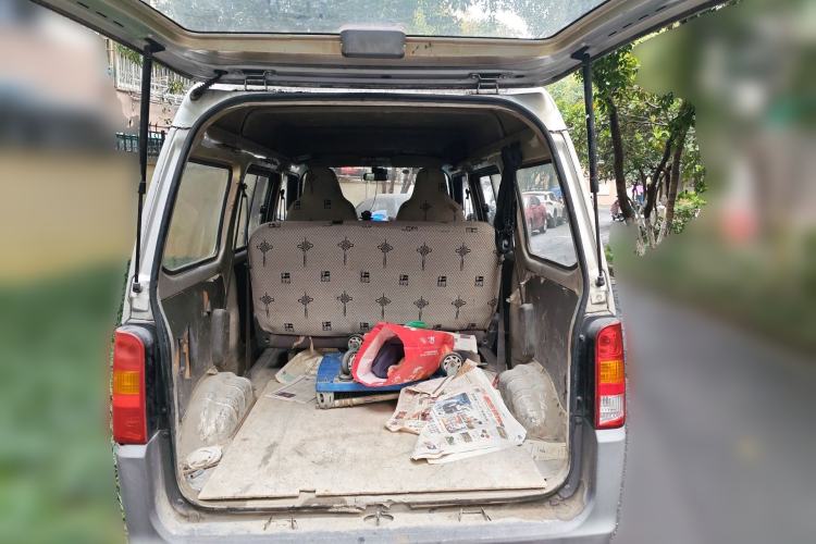 Used Wuling Zhiguang 2015 1.2L Practical LS-I Model Trunk