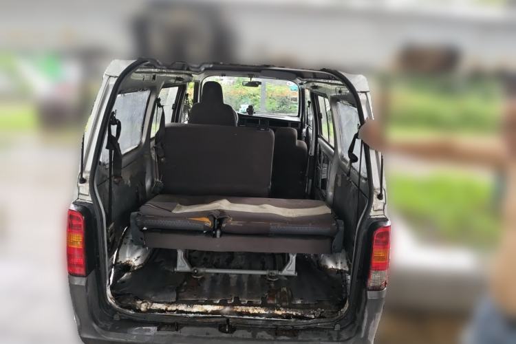Used Wuling Zhiguang 2015 1.2L Practical LS-I Model Trunk