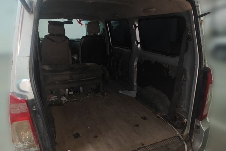 Used Wuling Zhiguang 2015 1.2L Practical LS-I Model Trunk