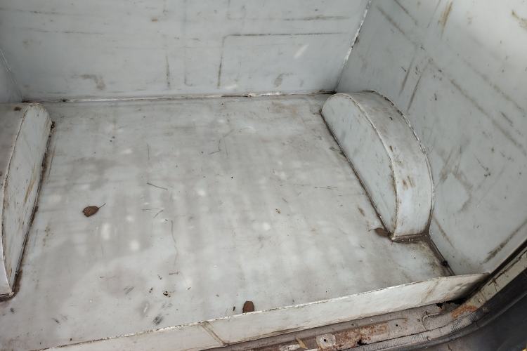 Used Wuling Zhiguang 2015 1.2L Practical LS-I Model Trunk