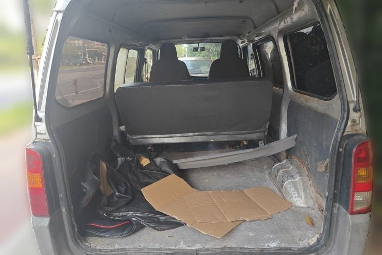 Used Wuling Zhiguang 2015 1.2L Practical LS-I Model Trunk