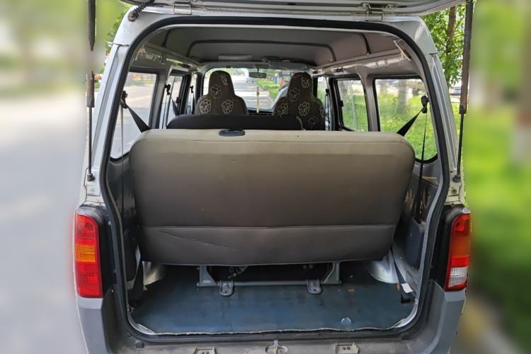 Used Wuling Zhiguang 2015 1.2L Practical LS-I Model Trunk
