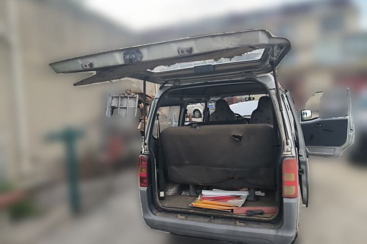 Used Wuling Zhiguang 2015 1.2L Practical LS-I Model Trunk