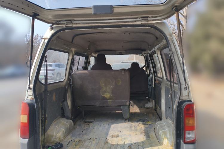 Used Wuling Zhiguang 2015 1.2L Practical LS-I Model Trunk