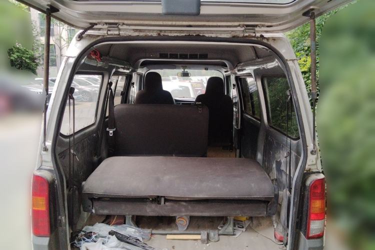 Used Wuling Zhiguang 2015 1.2L Practical LS-I Model Trunk