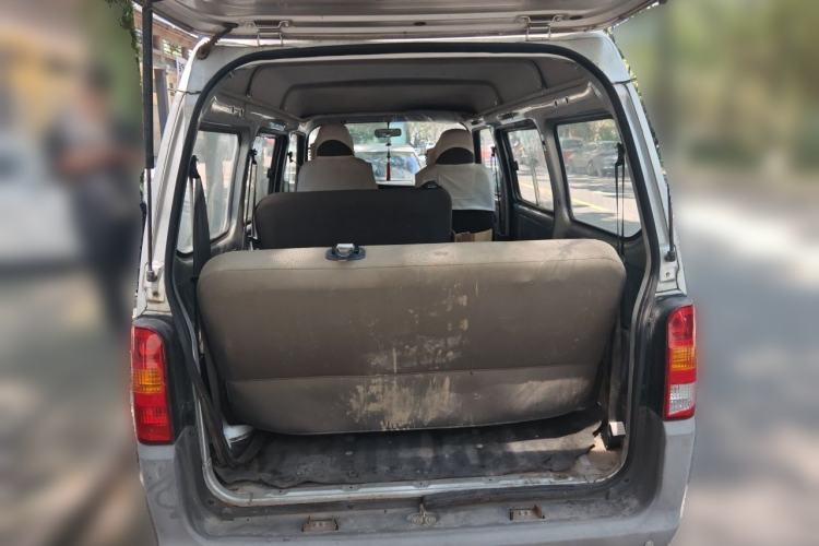 Used Wuling Zhiguang 2015 1.2L Practical LS-I Model Trunk