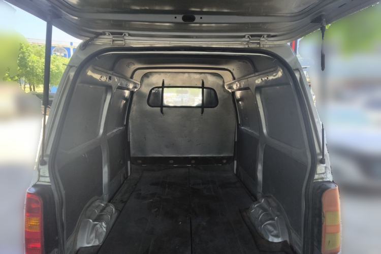 Used Wuling Zhiguang 2015 1.2L Practical LS-I Model Trunk