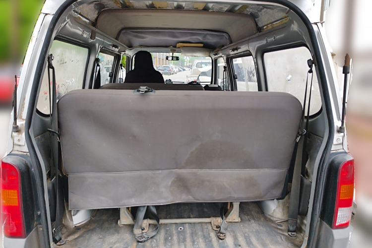 Used Wuling Zhiguang 2015 1.2L Practical LS-I Model Trunk