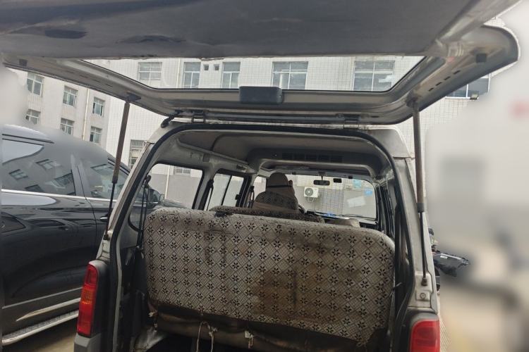 Used Wuling Zhiguang 2015 1.2L Practical LS-I Model Trunk