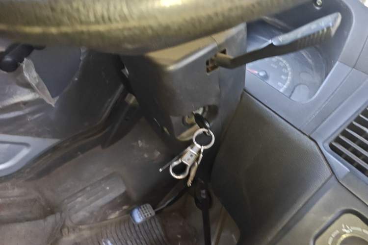Used Wuling Zhiguang 2015 1.2L Practical LS-I Model Vehicle Key