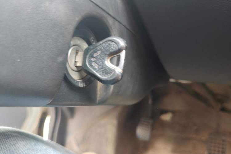 Used Wuling Zhiguang 2015 1.2L Practical LS-I Model Vehicle Key