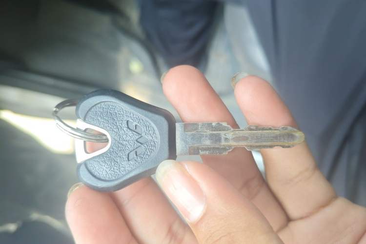 Used Wuling Zhiguang 2015 1.2L S Practical Model LSI Vehicle Key