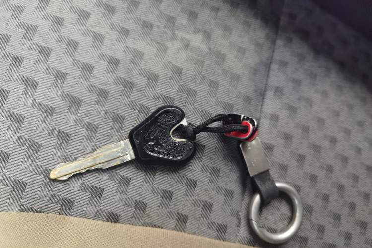 Used Wuling Zhiguang 2015 1.2L S Practical Model LSI Vehicle Key