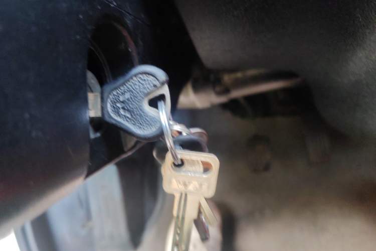 Used Wuling Zhiguang 2015 1.2L Practical LS-I Model Vehicle Key