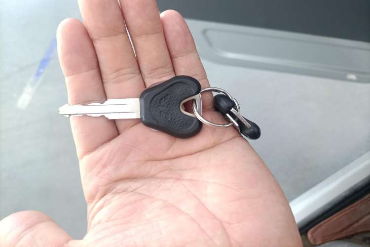 Used Wuling Zhiguang 2015 1.2L Standard Model LSI Vehicle Key