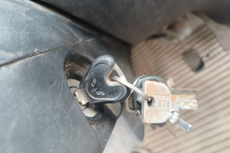 Used Wuling Zhiguang 2015 1.2L Practical LS-I Model Vehicle Key