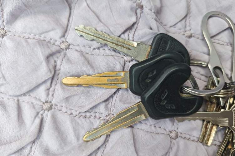 Used Wuling Zhiguang 2015 1.2L Standard Model LSI Vehicle Key