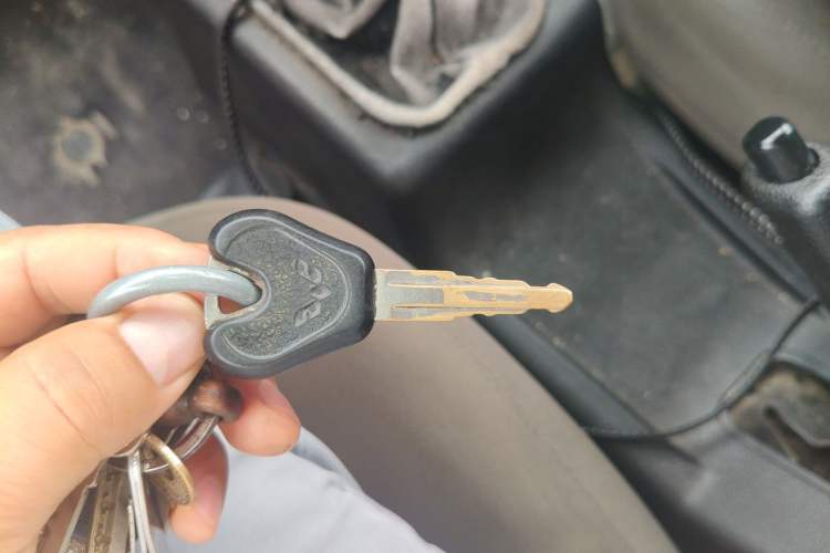 Used Wuling Zhiguang 2015 1.2L Practical LS-I Model Vehicle Key