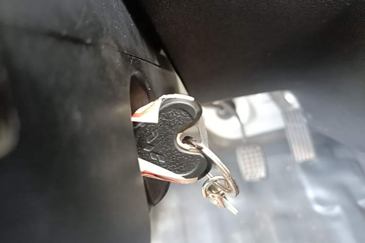 Used Wuling Zhiguang 2015 1.2L Practical LS-I Model Vehicle Key