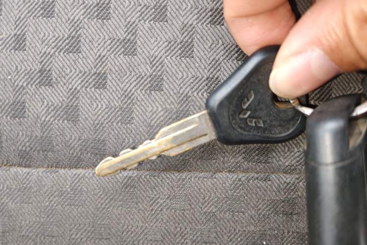 Used Wuling Zhiguang 2015 1.2L Standard Model LSI Vehicle Key
