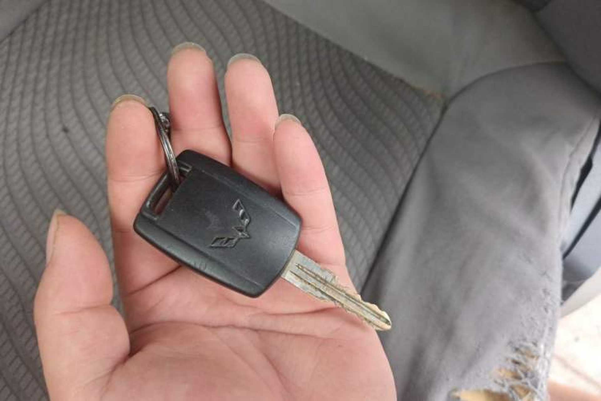 Used Wuling Zhiguang 2015 1.2L S Practical Model LSI Vehicle Key