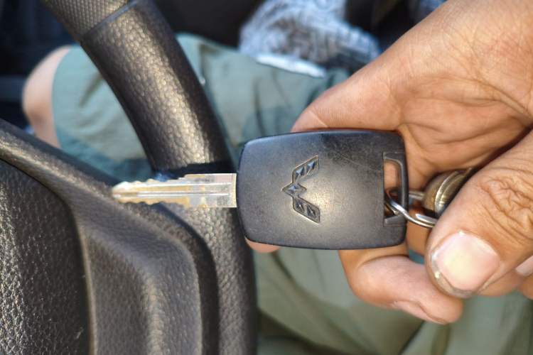Used Wuling Zhiguang 2015 1.2L S Practical Model LSI Vehicle Key