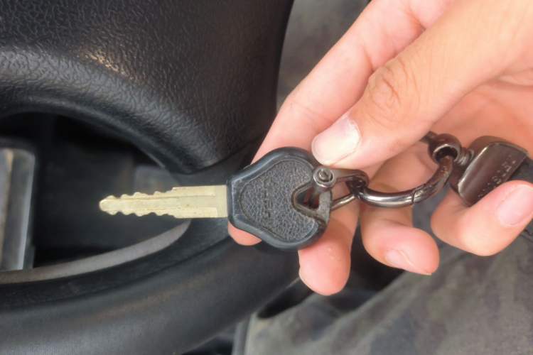 Used Wuling Zhiguang 2015 1.2L Practical LS-I Model Vehicle Key