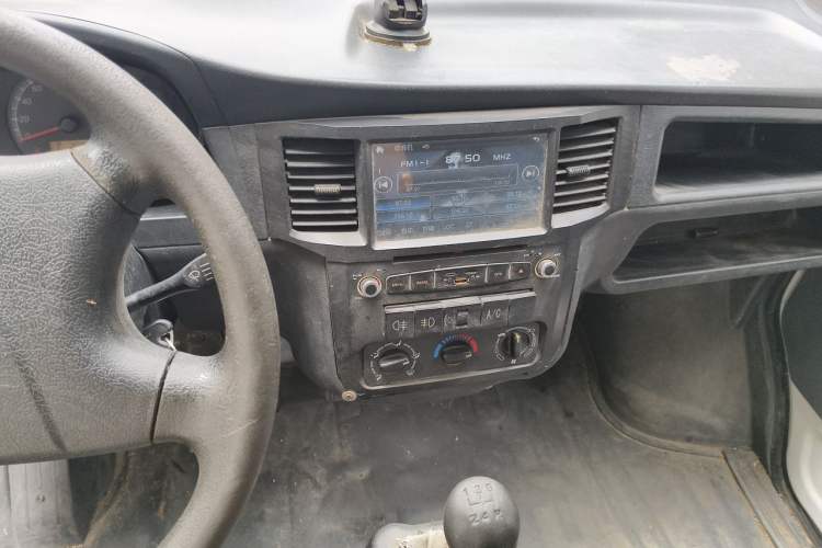 Used Wuling Zhiguang 2015 1.2L Practical LS-I Model Audio And AC Panel
