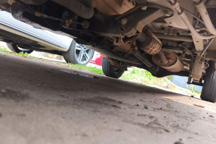 Used Wuling Zhiguang 2015 1.2L Practical LS-I Model Chassis Front Left