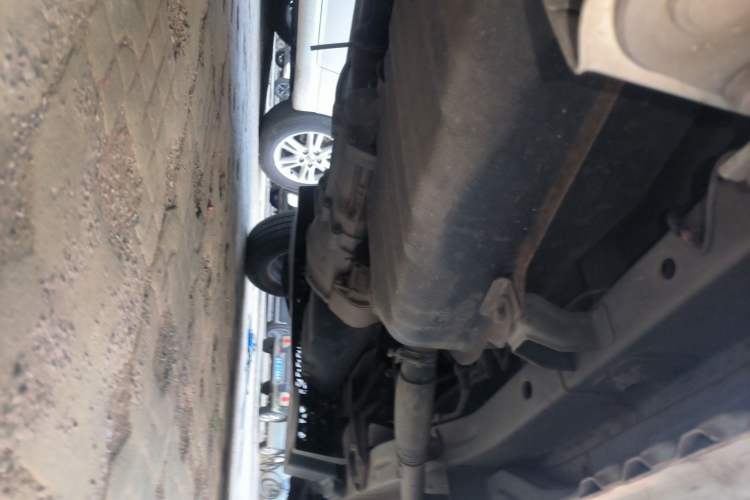 Used Wuling Zhiguang 2015 1.2L Practical LS-I Model Chassis Rear Right