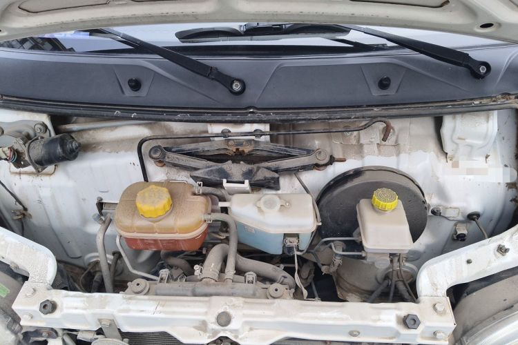 Used Wuling Zhiguang 2015 1.2L Practical LS-I Model Engine Bay