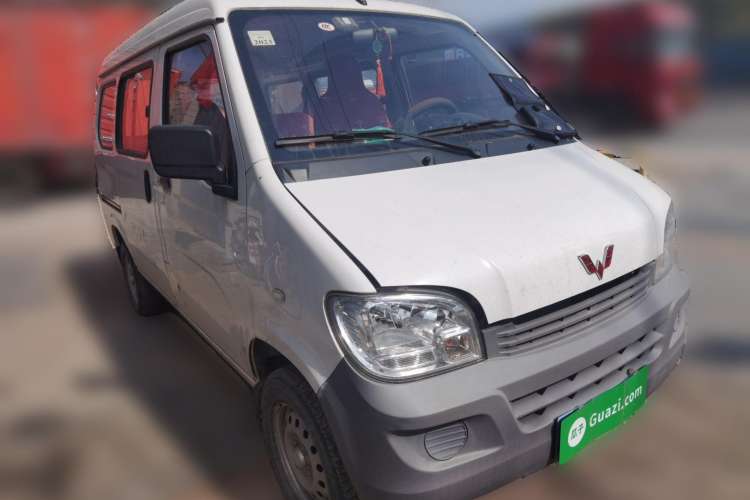 Used Wuling Zhiguang 2015 1.2L Practical LS-I Model Front Right 45 Deg