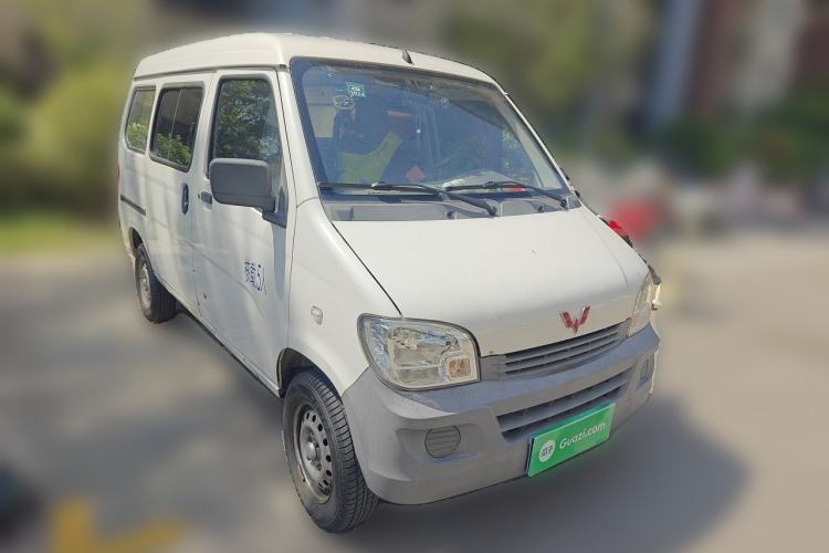 Used Wuling Zhiguang 2015 1.2L Practical LS-I Model Front Right 45 Deg
