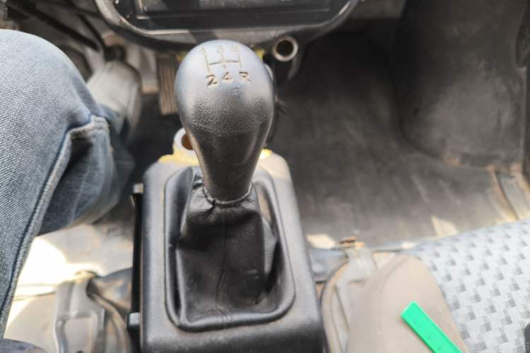 Used Wuling Zhiguang 2015 1.2L Practical LS-I Model Gear Lever