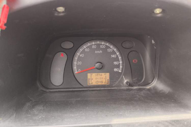 Used Wuling Zhiguang 2015 1.2L Practical LS-I Model Instrument Cluster