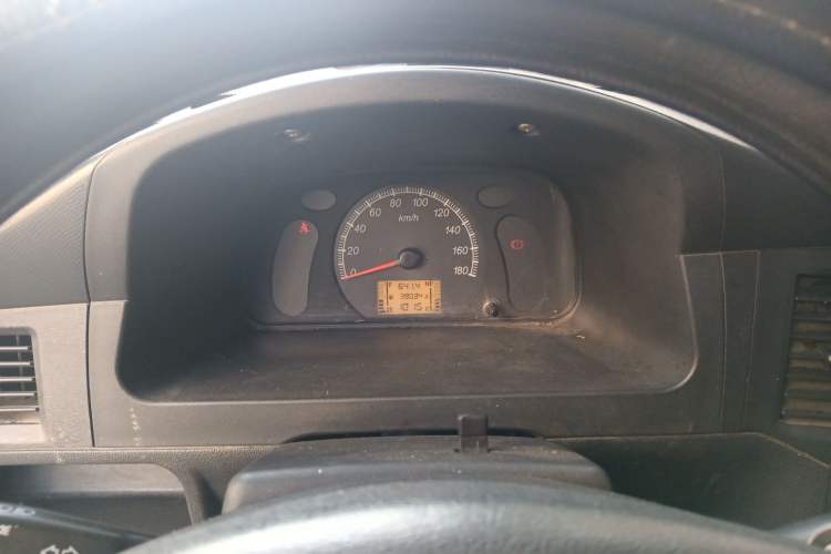 Used Wuling Zhiguang 2015 1.2L Practical LS-I Model Instrument Cluster
