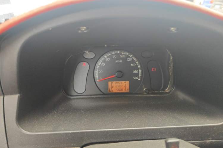 Used Wuling Zhiguang 2015 1.2L Practical LS-I Model Instrument Cluster