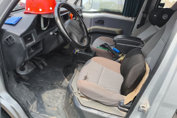 Used Wuling Zhiguang 2015 1.2L Practical LS-I Model Left Front Seat