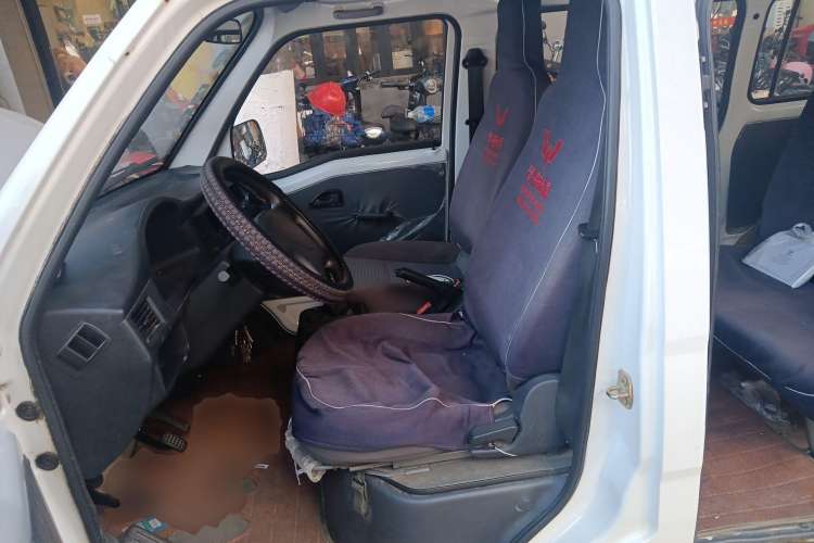 Used Wuling Zhiguang 2015 1.2L Practical LS-I Model Left Front Seat